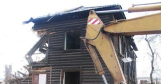 Демонтаж 2 этажного дома Полевской, цена от 2595 руб.