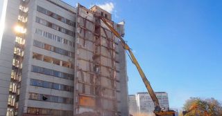 Демонтаж многоэтажного дома Полевской, цена от 3613 руб.